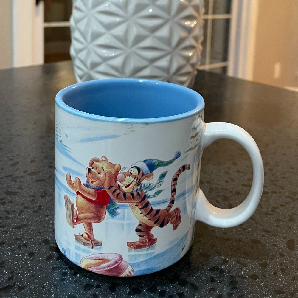 Disney Vintage Pooh's Winter Wonderland Collectible Mug Tea Cup 1996